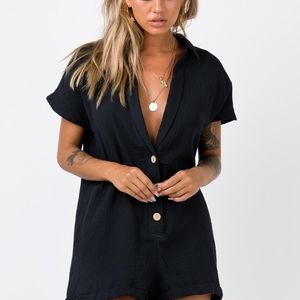 Princess Polly Black Oversized Romper Sz 6